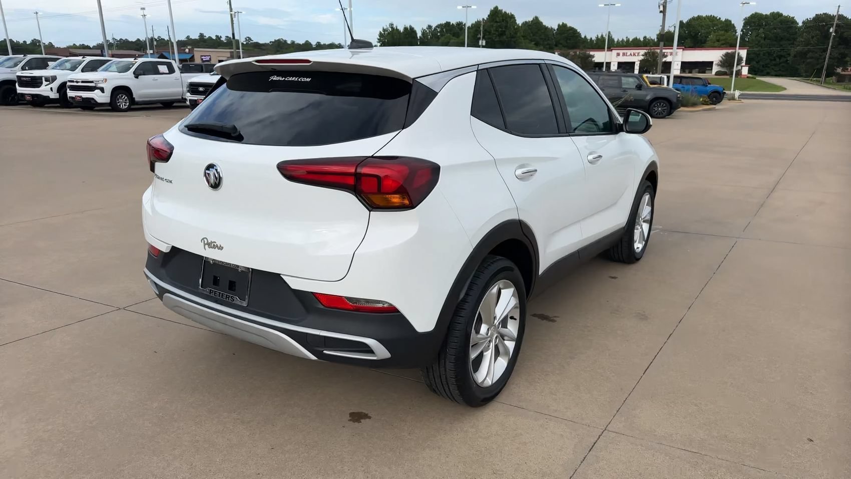 Used 2023 Summit White Buick Preferred image 8