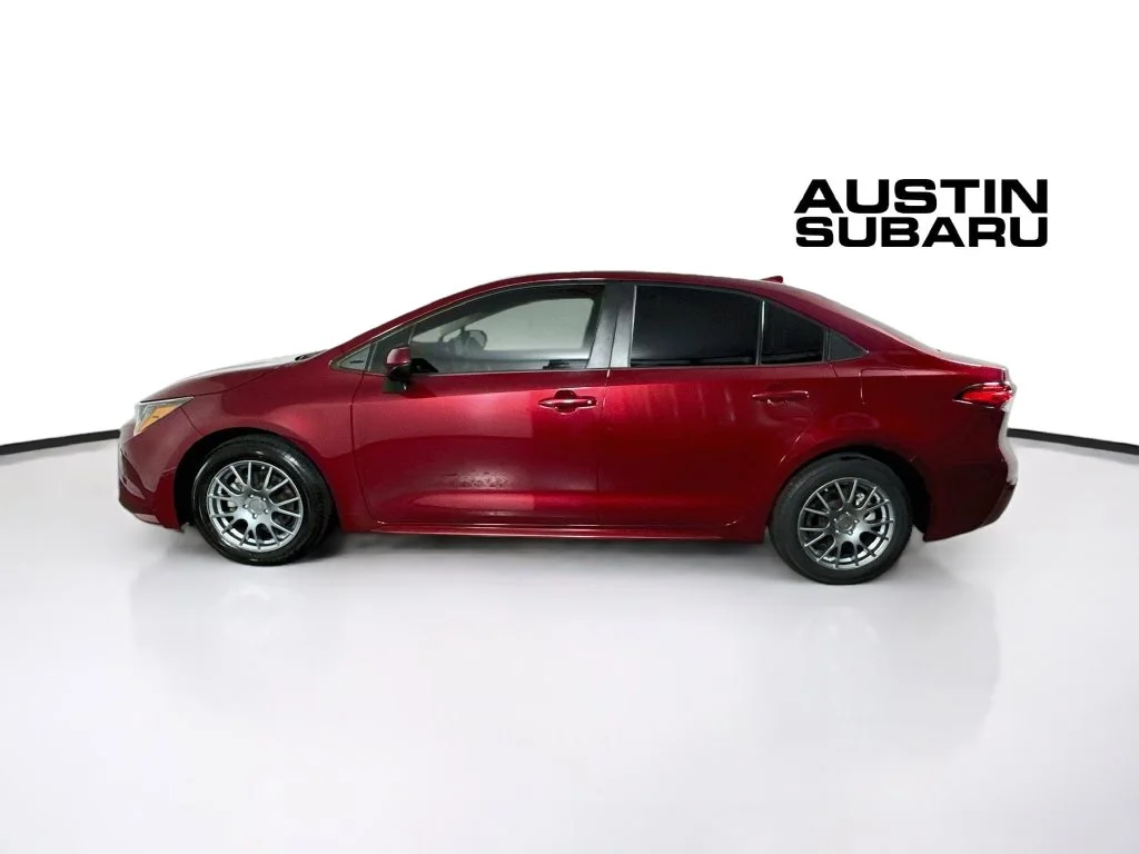 Used 2022 Red Toyota LE image 4