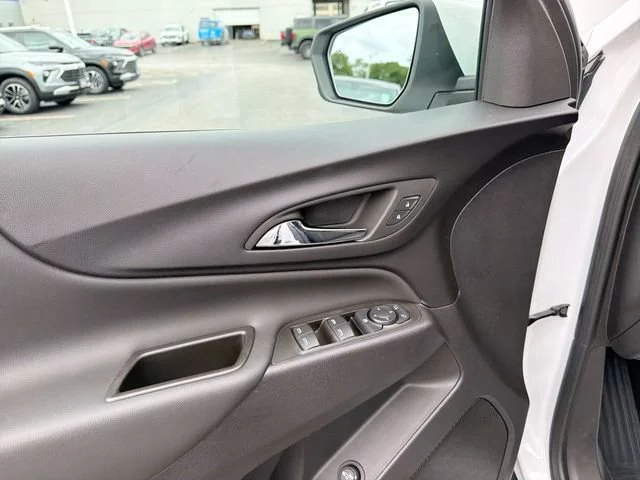 Used 2024 Summit White Chevrolet LT image 22