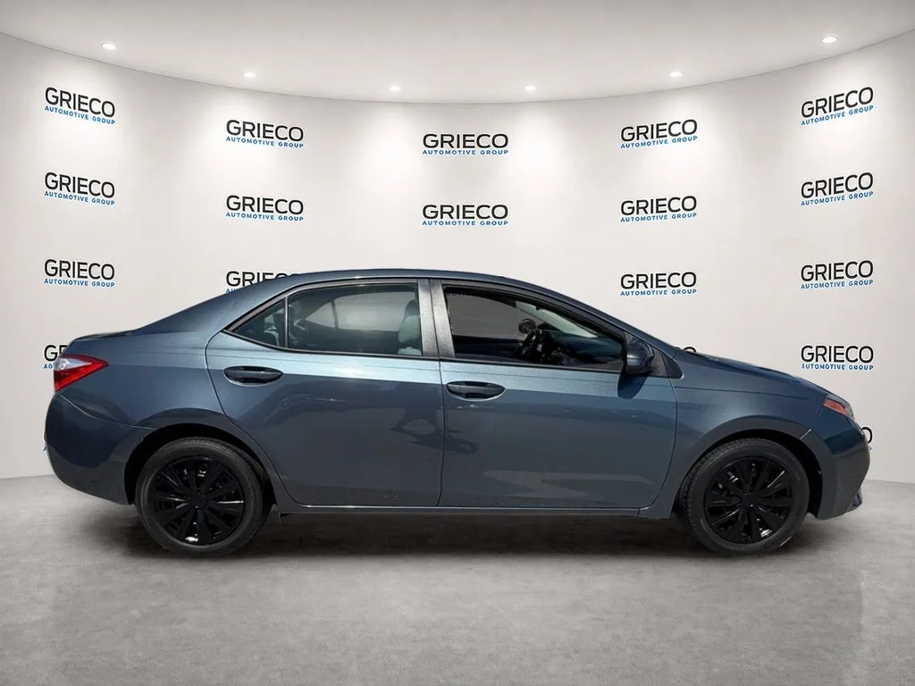 Used 2015 Gray Toyota LE image 8