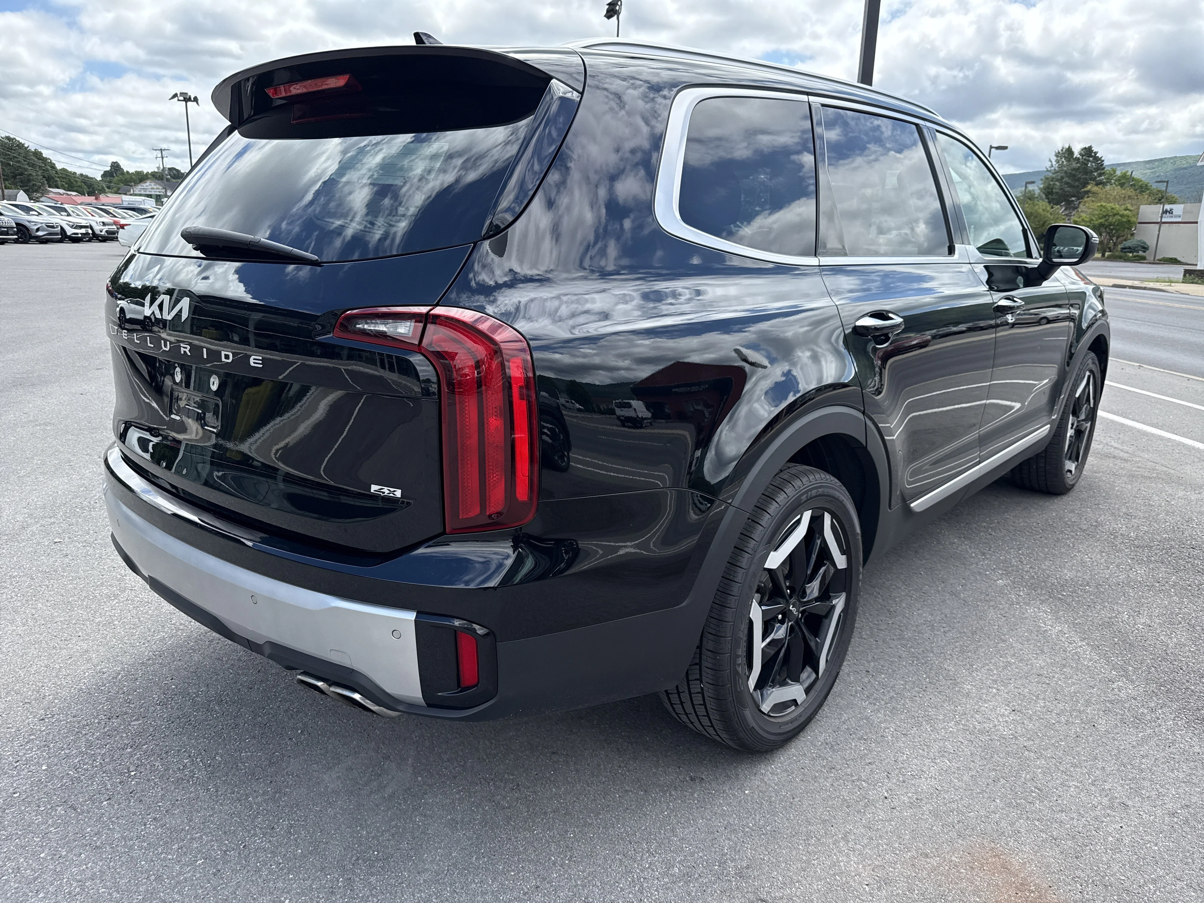 Used 2024 Ebony Black Kia S image 6