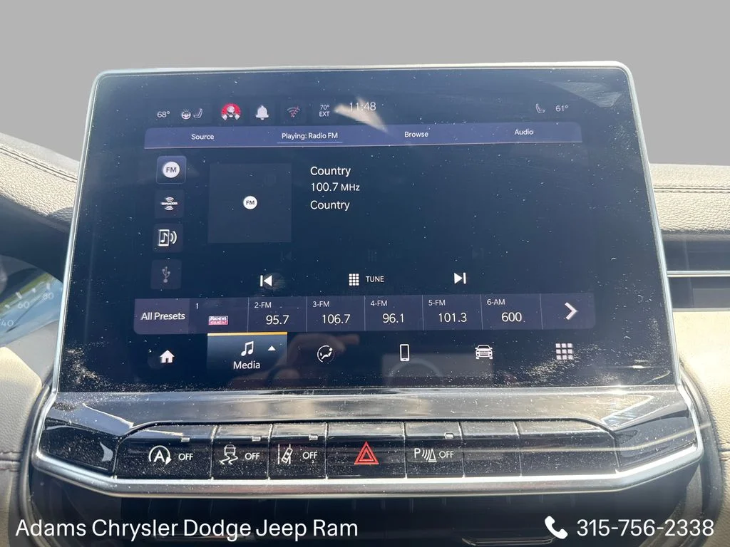 Used 2025 Silver Jeep Limited image 18