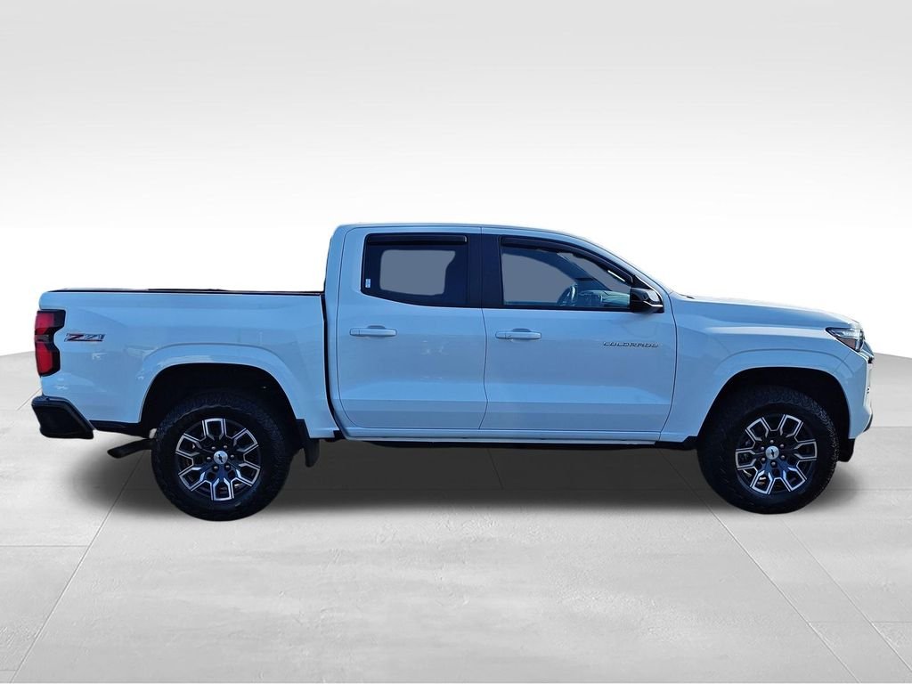 Used 2023 White Chevrolet Z71 image 6