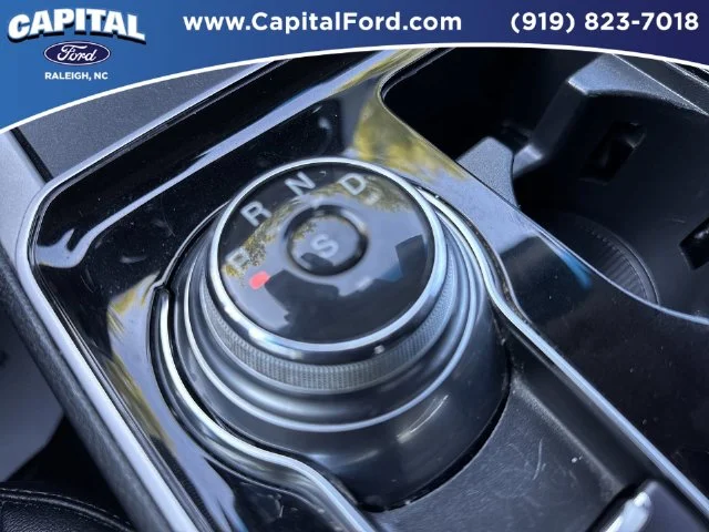 Used 2020 Gray Ford SEL image 31