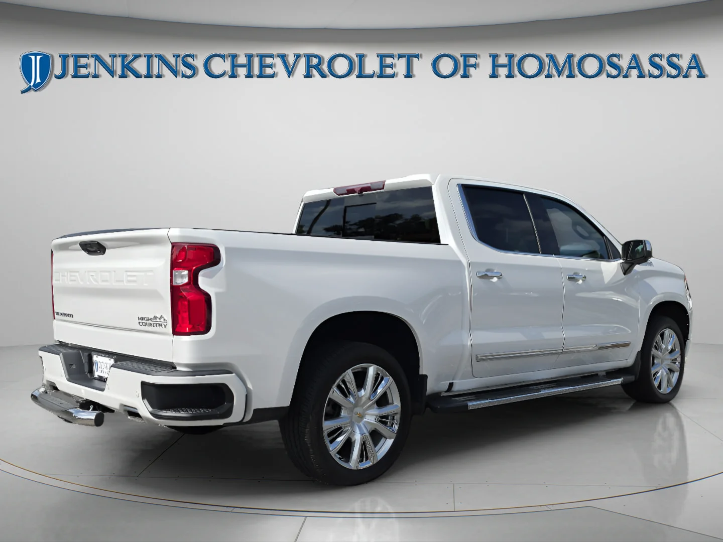 Used 2022 Iridescent Pearl Tricoat Chevrolet High Country image 4