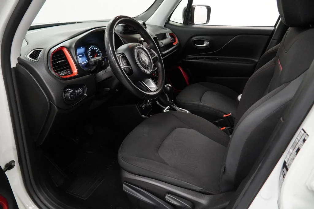 Certified Used 2023 White Jeep Trailhawk image 18