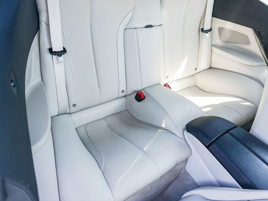 Used 2012 White BMW 650i image 13