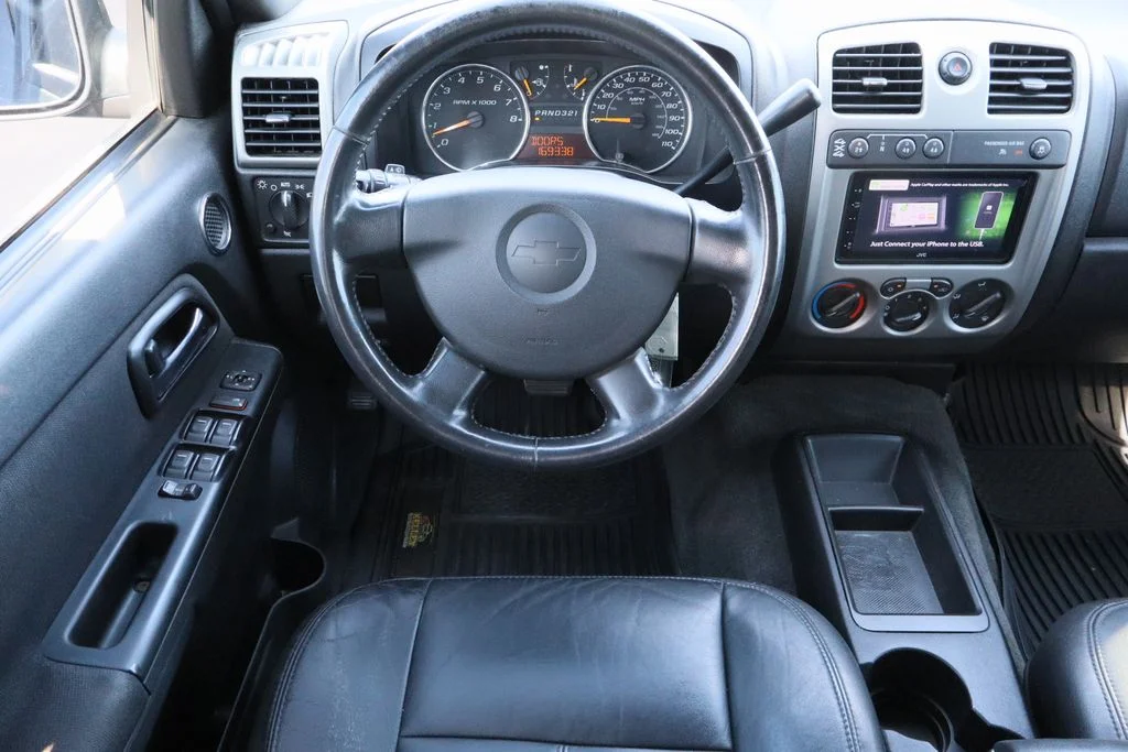 Used 2011 Gray Chevrolet 2LT image 22