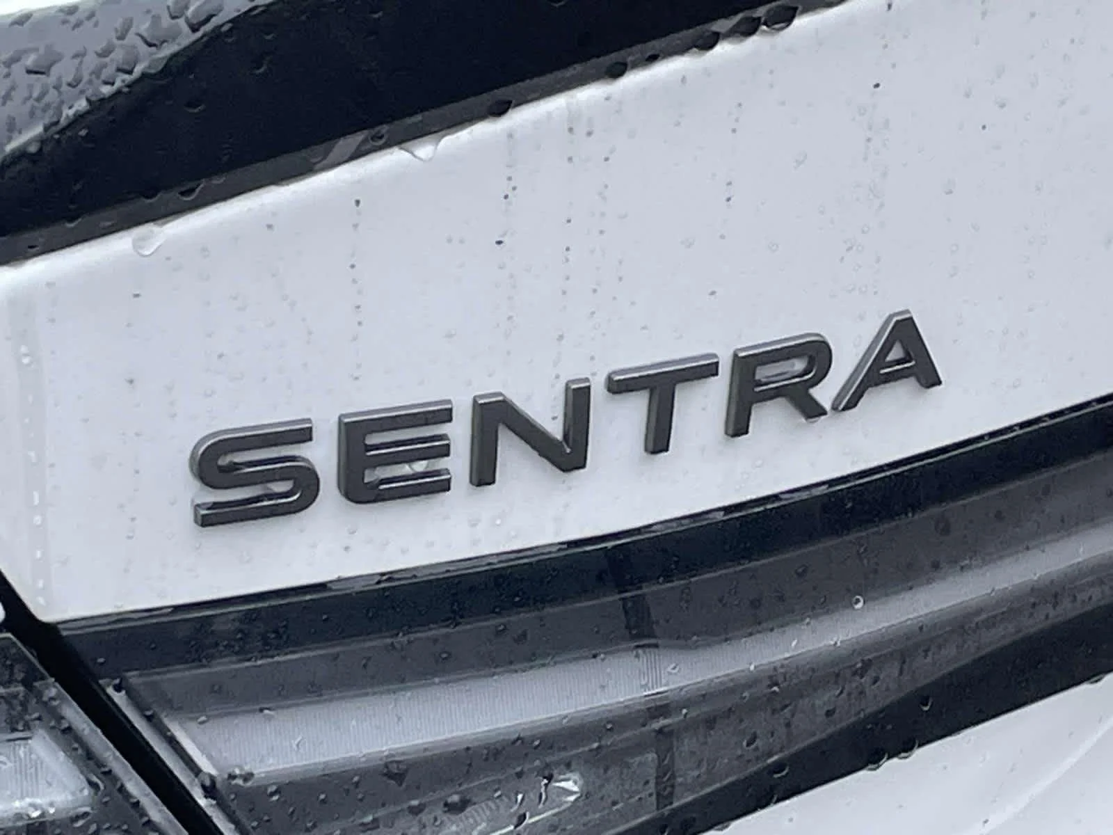 New 2026 Aspen White Tricoat/Super Black Nissan SR image 10