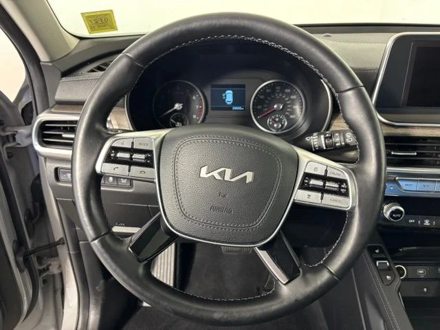Used 2022 Gray Kia EX image 12