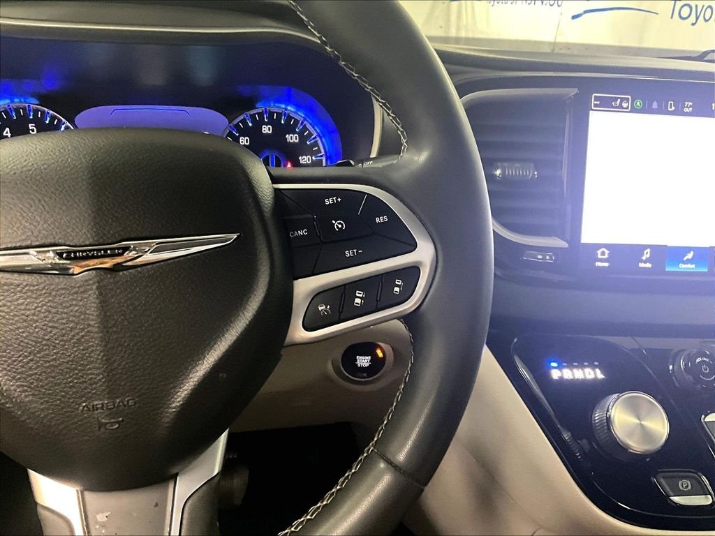 Used 2023 Silver Chrysler Touring L image 23