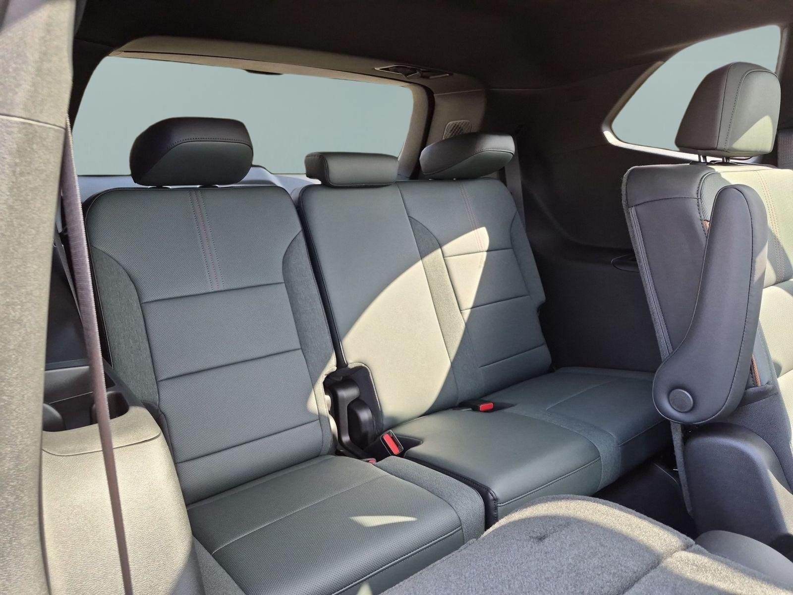 2026 GMC Acadia AT4 - Photo 28