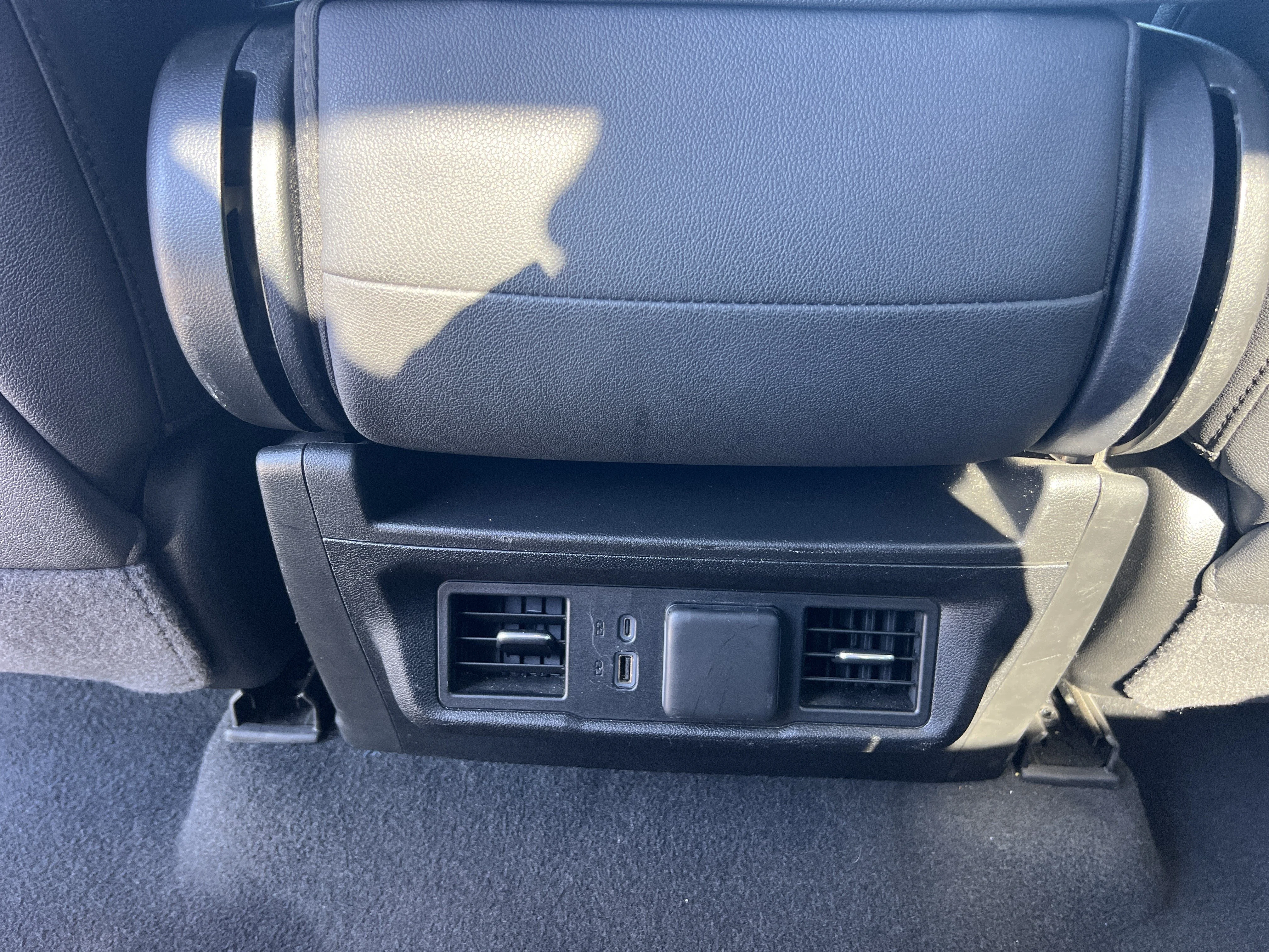 Used 2025 Summit White GMC SLT image 14