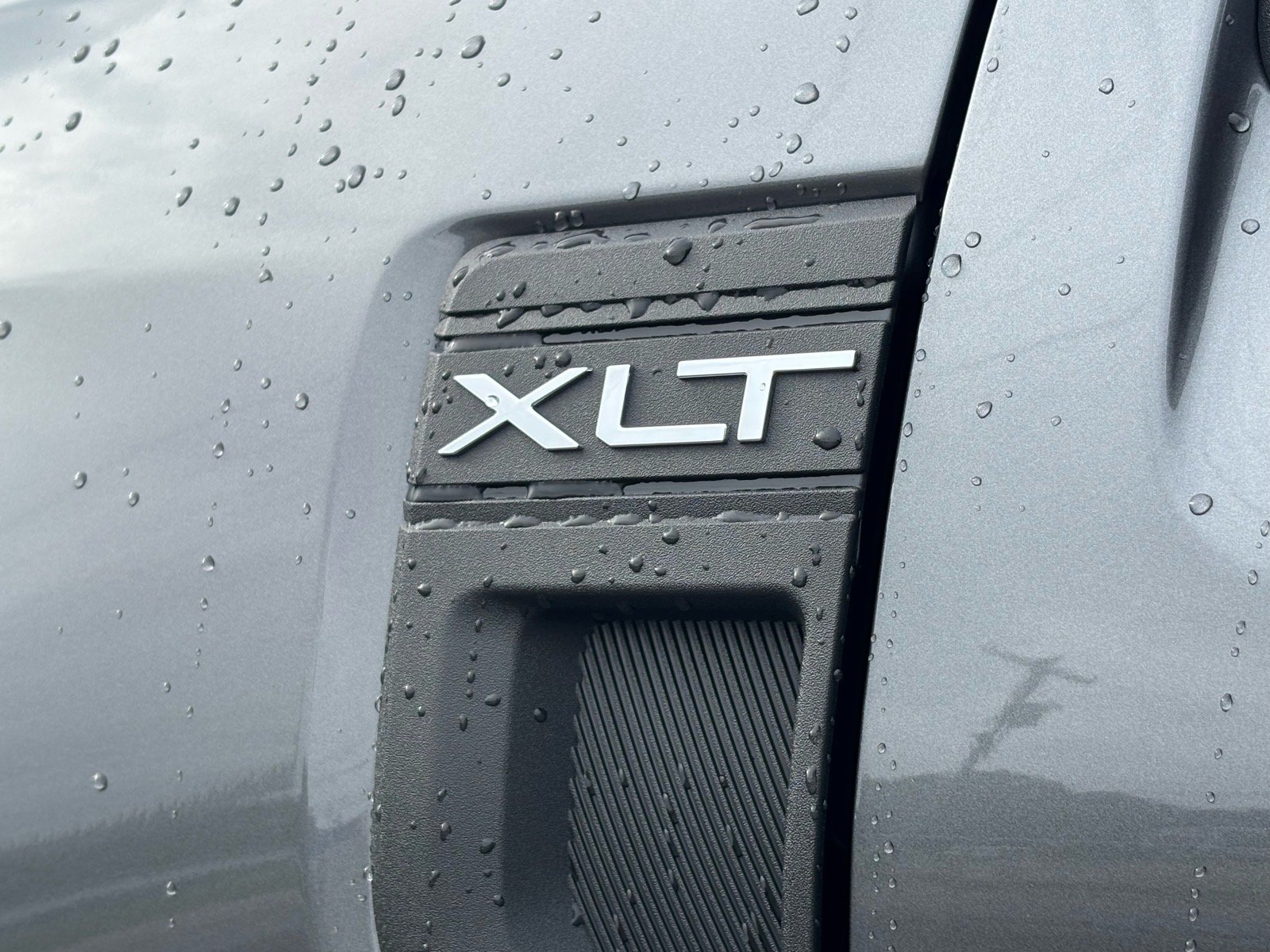 Used 2026 Carbonized Gray Metallic Ford XLT image 5