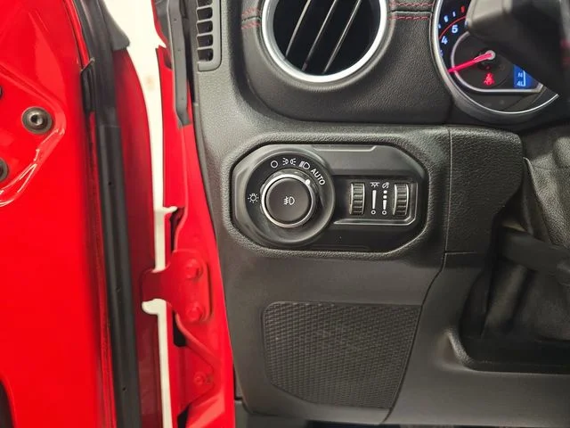 Used 2020 Firecracker Red Clearcoat Jeep Unlimited Rubicon image 35