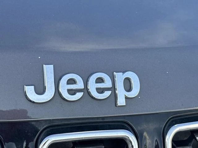 Used 2024 Gray Jeep Limited image 32