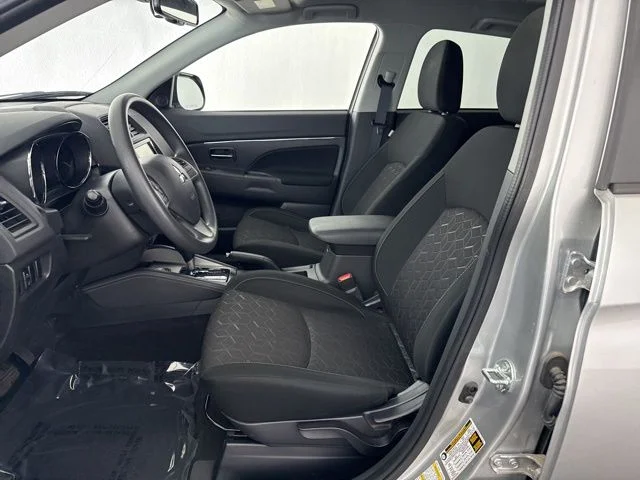 Used 2024 Black Mitsubishi  image 21