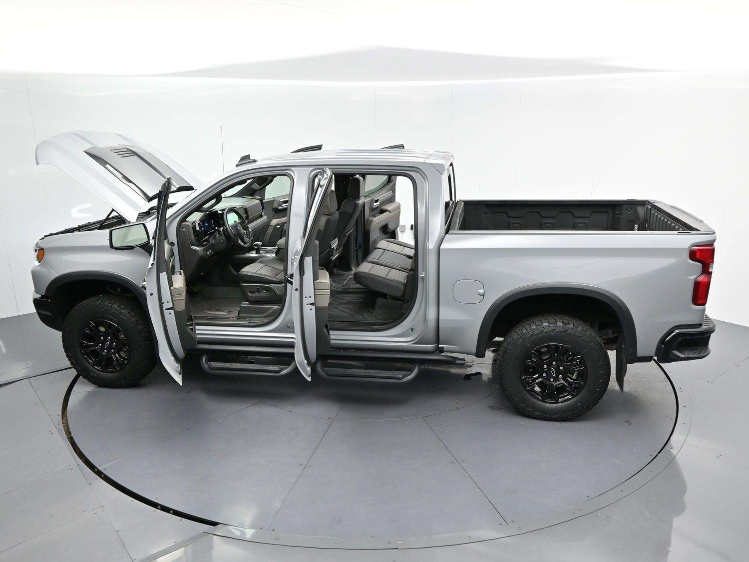 Used 2025 Slate Gray Metallic Chevrolet ZR2 image 44