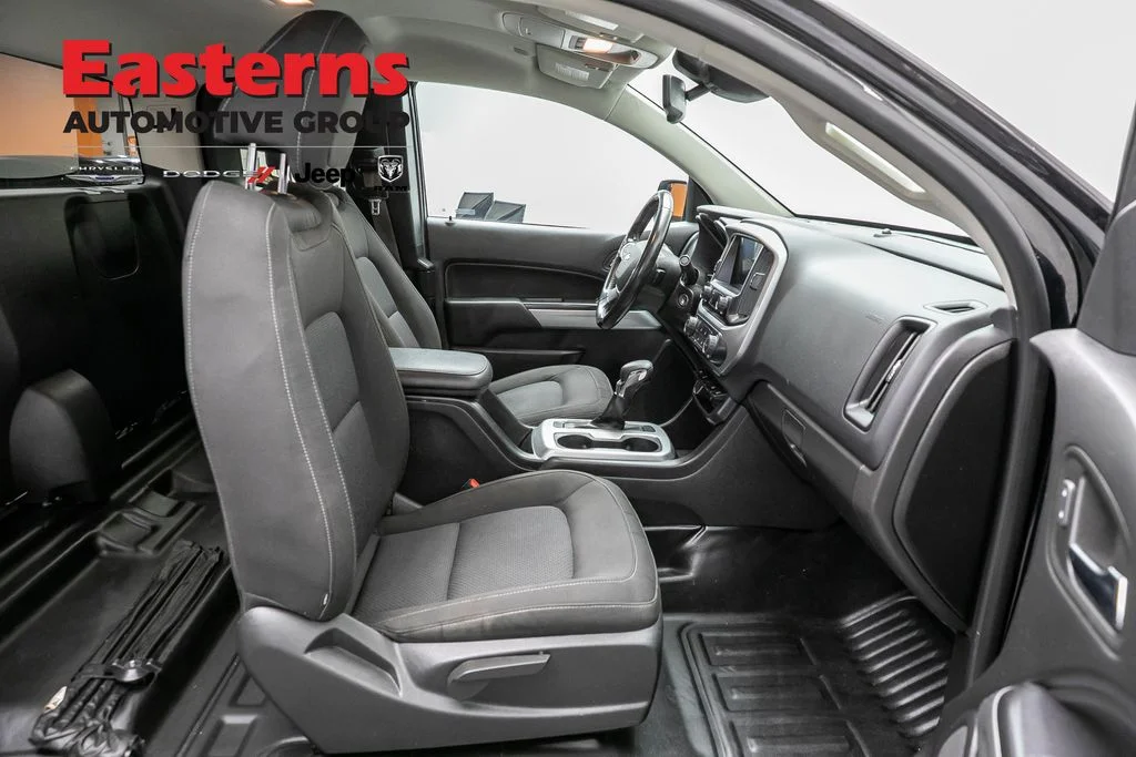 Used 2022 Black Chevrolet LT image 22