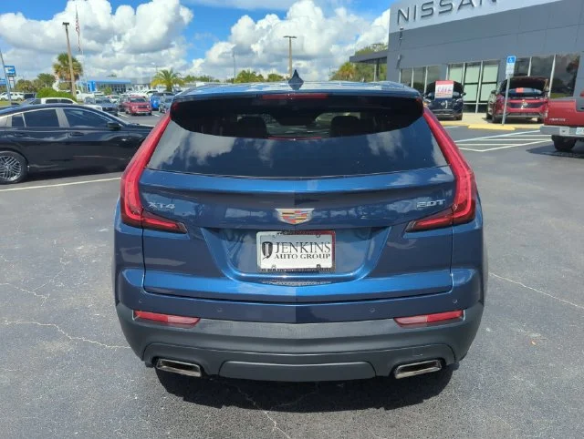 Used 2019 Blue Cadillac Luxury image 7