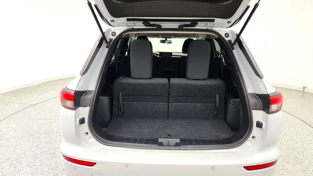 Used 2022 White Diamond Mitsubishi ES FWD image 20