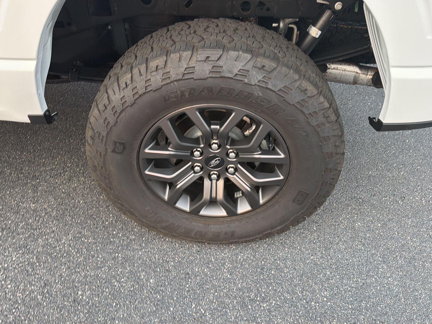 Used 2025 Oxford White Ford Tremor image 39