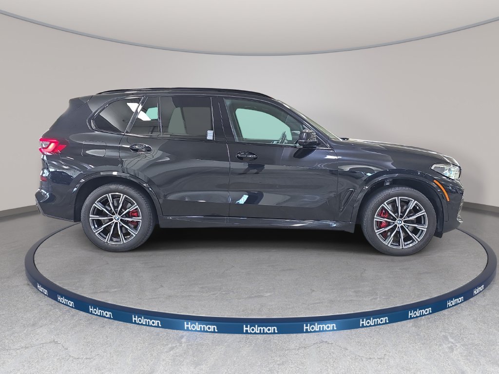 Certified Used 2023 Black Sapphire Metallic BMW M50i image 6