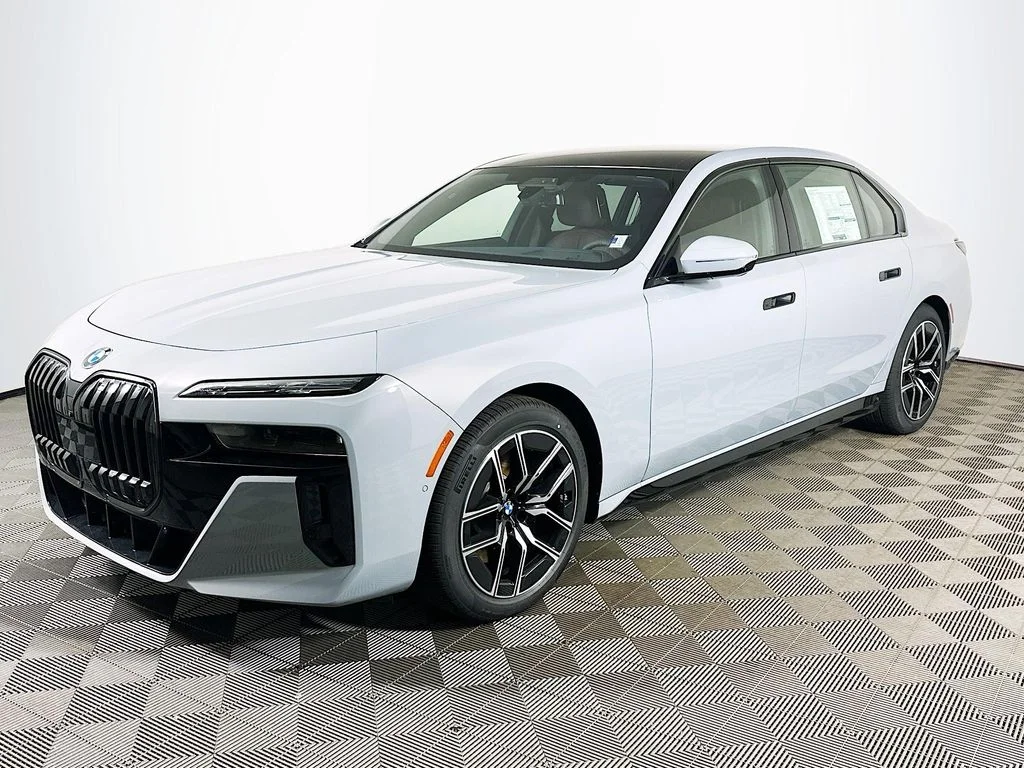 2026 BMW 7 Series 760i xDrive Sedan's photo
