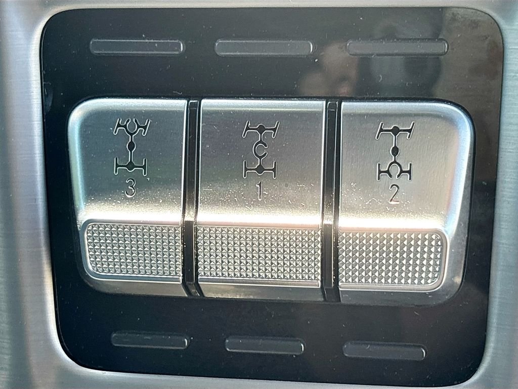 Used 2021 Indium Gray Metallic Mercedes-Benz G 550 image 30