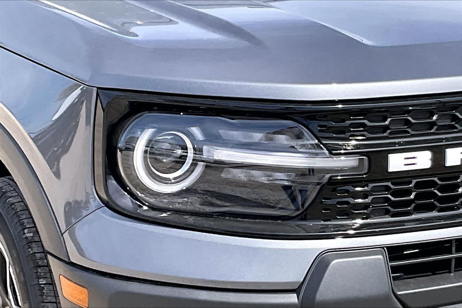 New 2026 Carbonized Gray Metallic Ford Outer Banks image 11