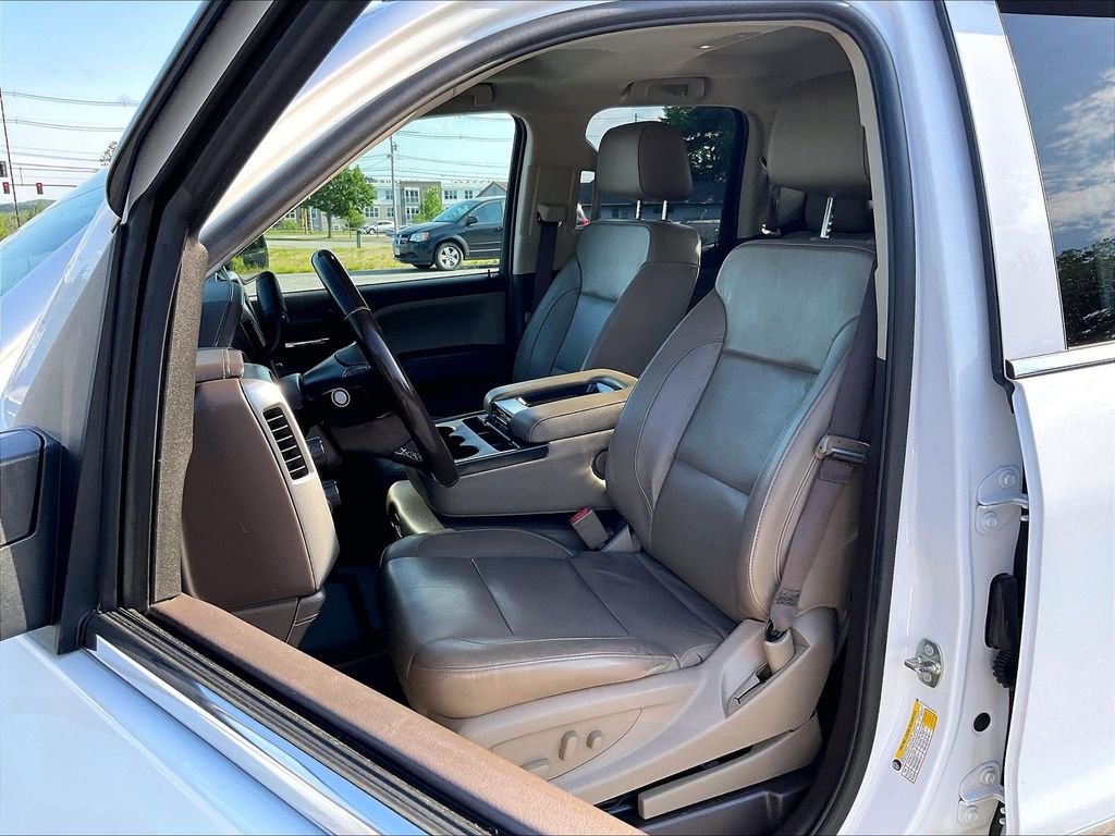 Used 2018 White Chevrolet LTZ image 10