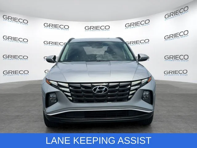 Used 2022 Silver Hyundai SEL image 2