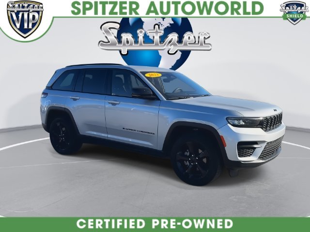 Certified Used 2023 Silver Jeep Altitude X image 3