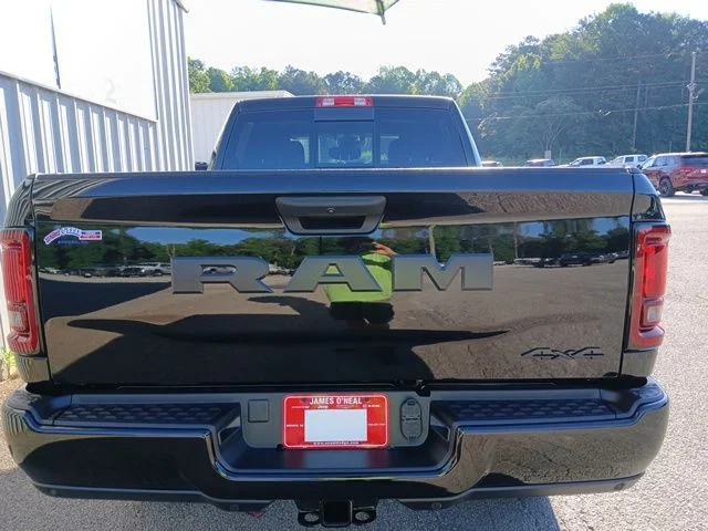 New 2026 Diamond Black Crystal Pearl-Coat Exterior Paint RAM Tradesman image 4
