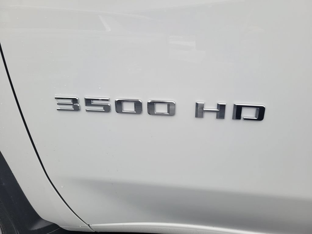 2026 Chevrolet Silverado 3500 HD Chassis Cab Work Truck view 7