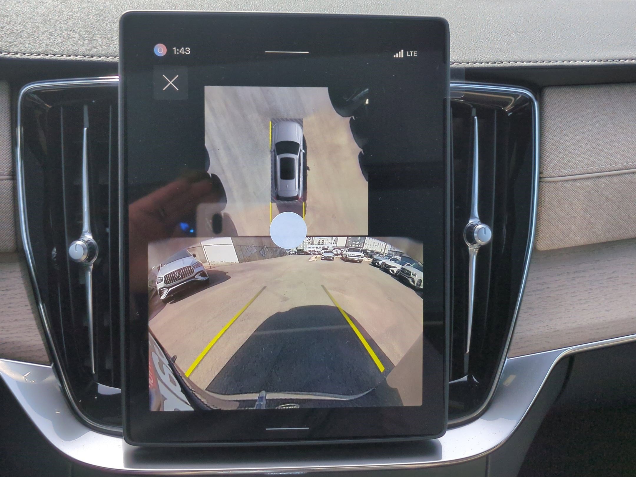 2026 Volvo XC90 Plus - Photo 13