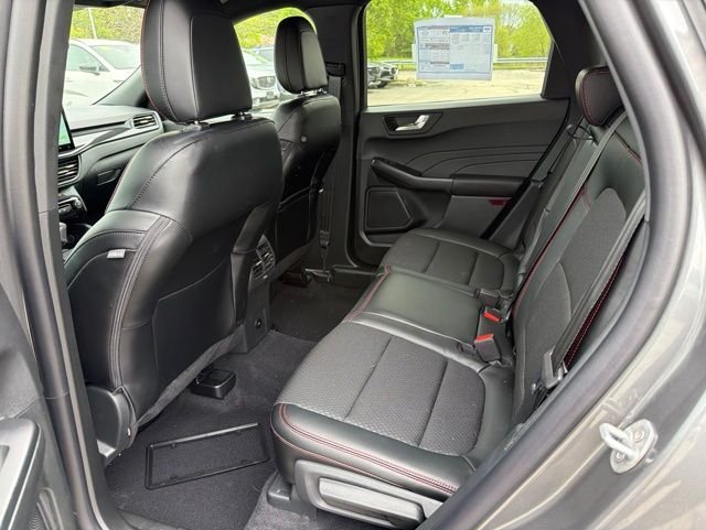 2026 Ford Escape ST-Line - Photo 8