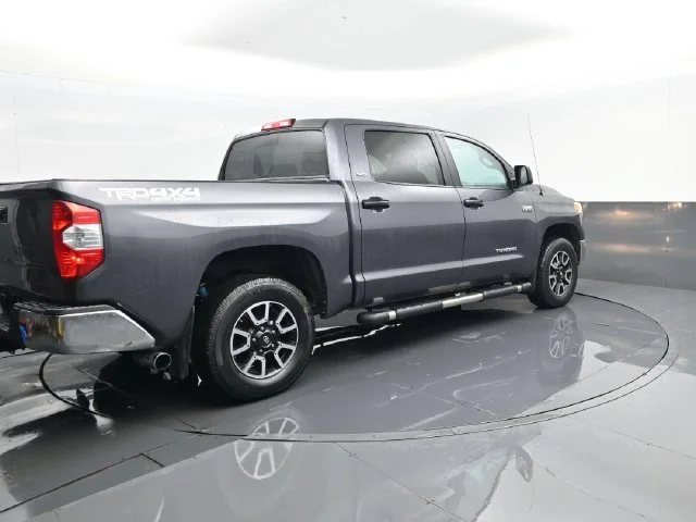 Used 2017 Magnetic Gray Metallic Toyota SR5 image 21