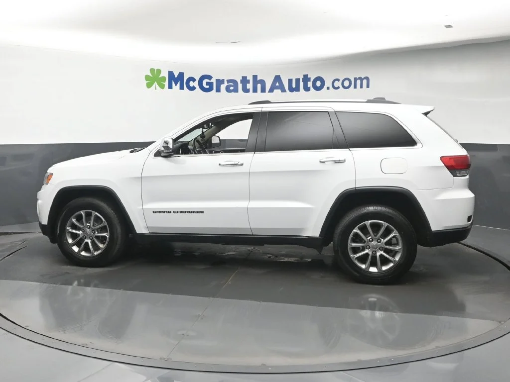 Used 2015 White Jeep Limited image 24