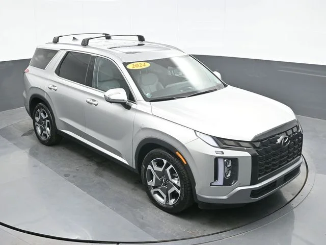 Used 2024 Silver Hyundai SEL image 14