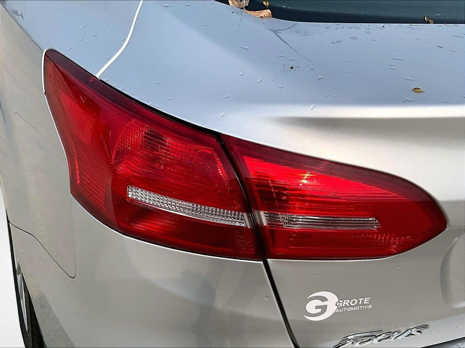 Used 2016 Silver Ford SE image 28