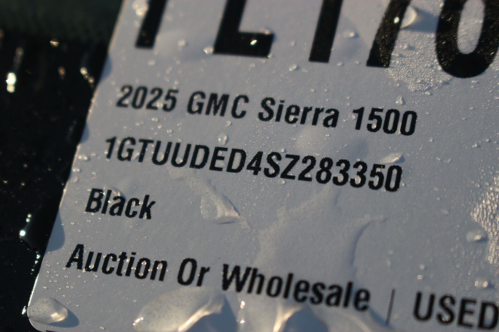 Used 2025 Onyx Black GMC SLT image 38