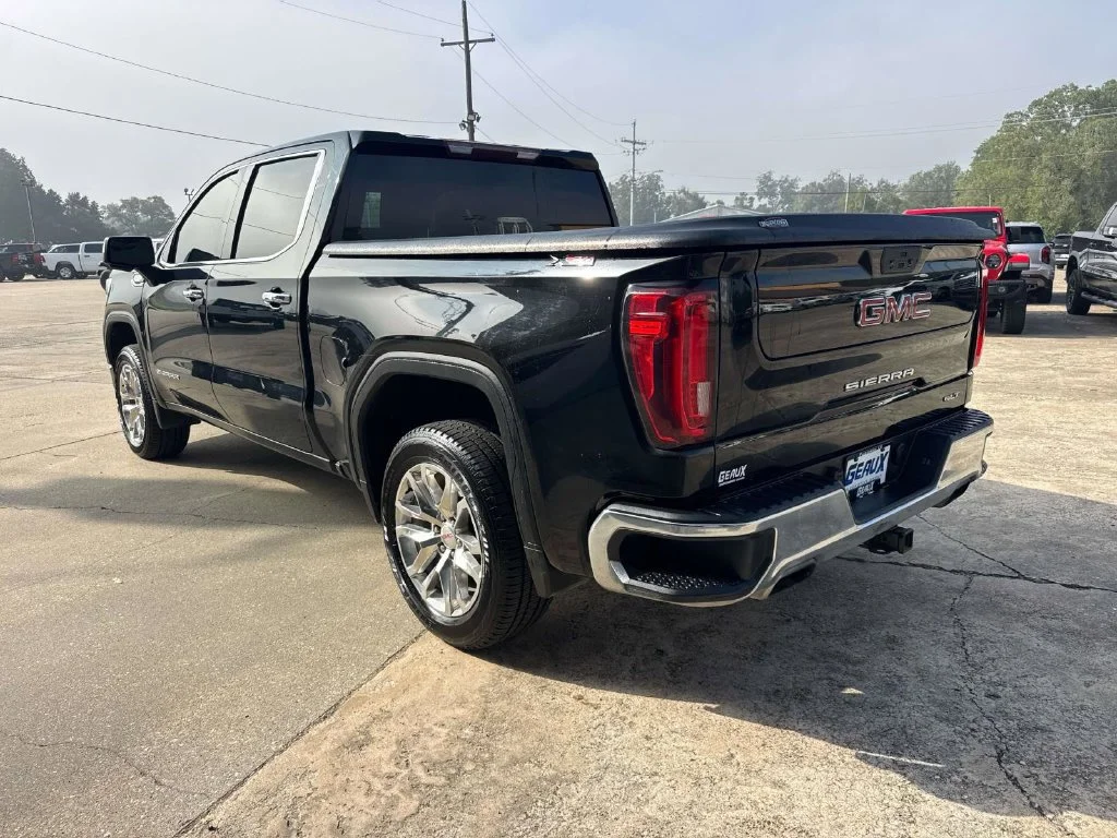 Used 2019 Black GMC SLT image 13