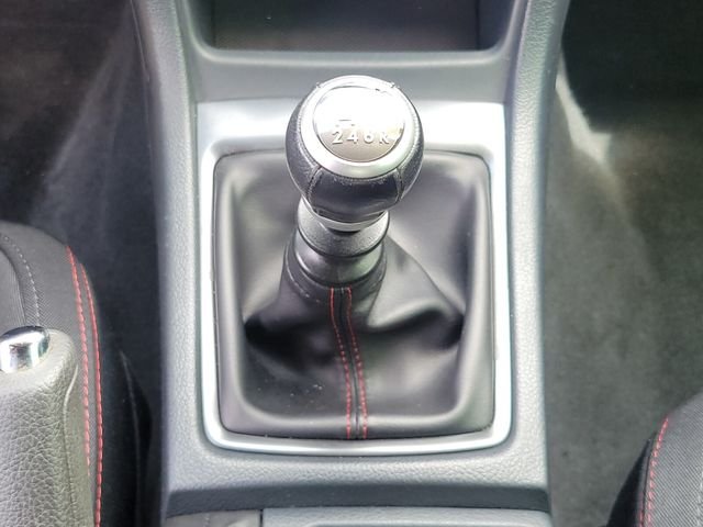 Used 2018 Blue Subaru Premium image 28