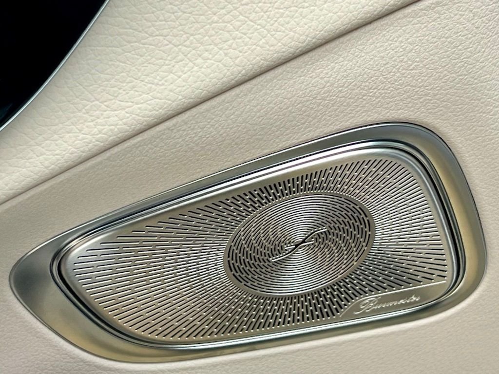 Certified Used 2023  Mercedes-Benz GLC 300 image 20