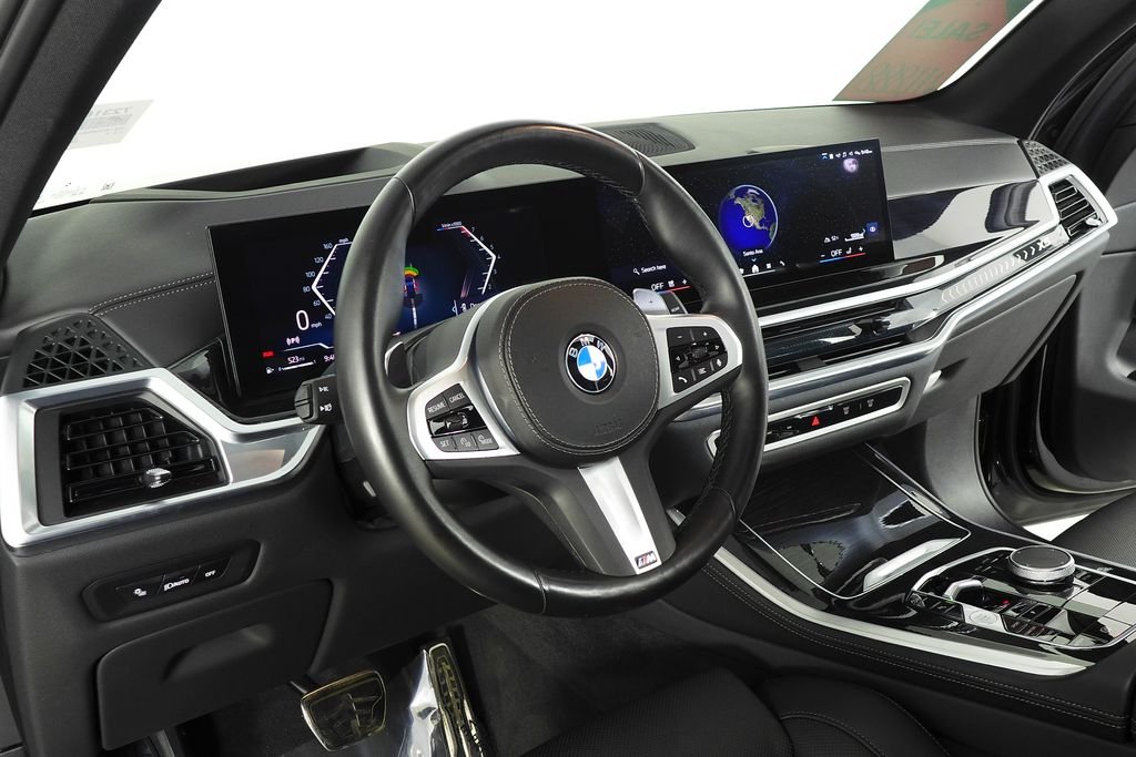 Used 2024 Black Sapphire Metallic BMW sDrive40i image 31