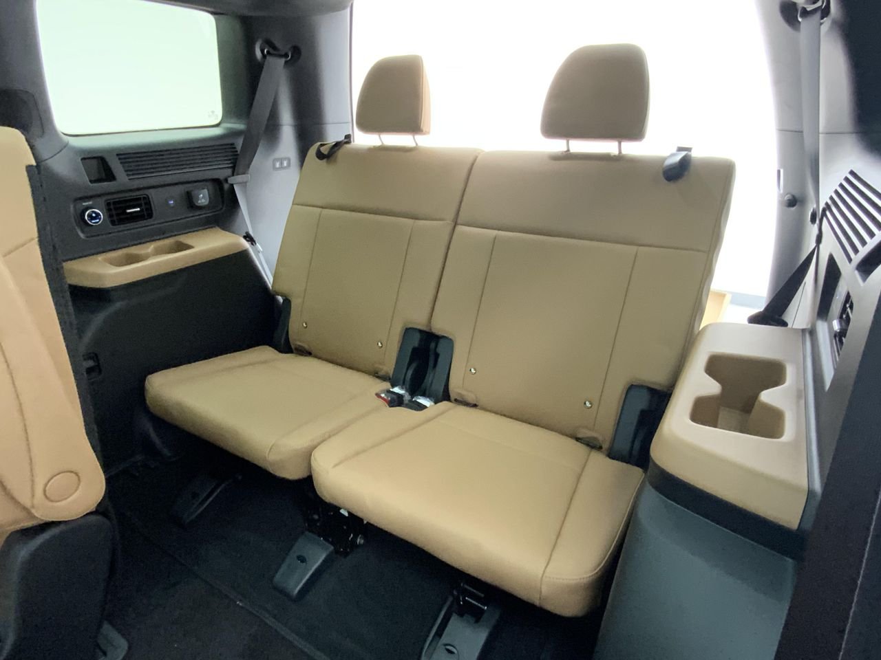 New 2027 Ecotronic Gray Pearl Hyundai Calligraphy AWD image 13