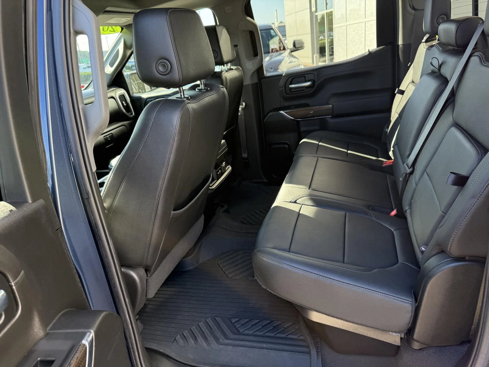 Used 2022 Northsky Blue Metallic Chevrolet RST image 15