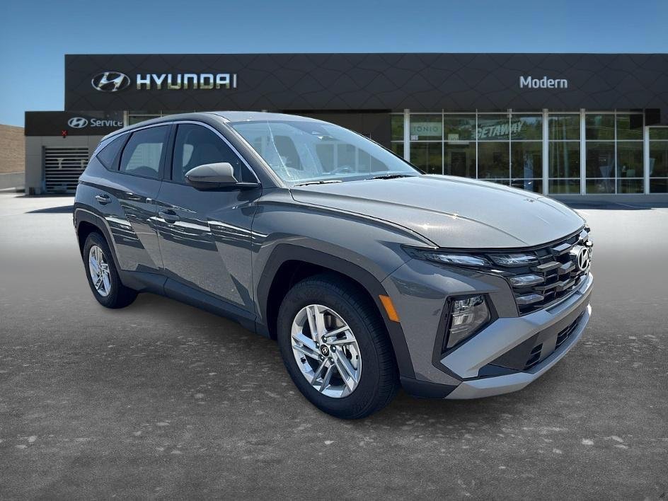 New 2026 Hampton Gray Hyundai SE FWD image 17