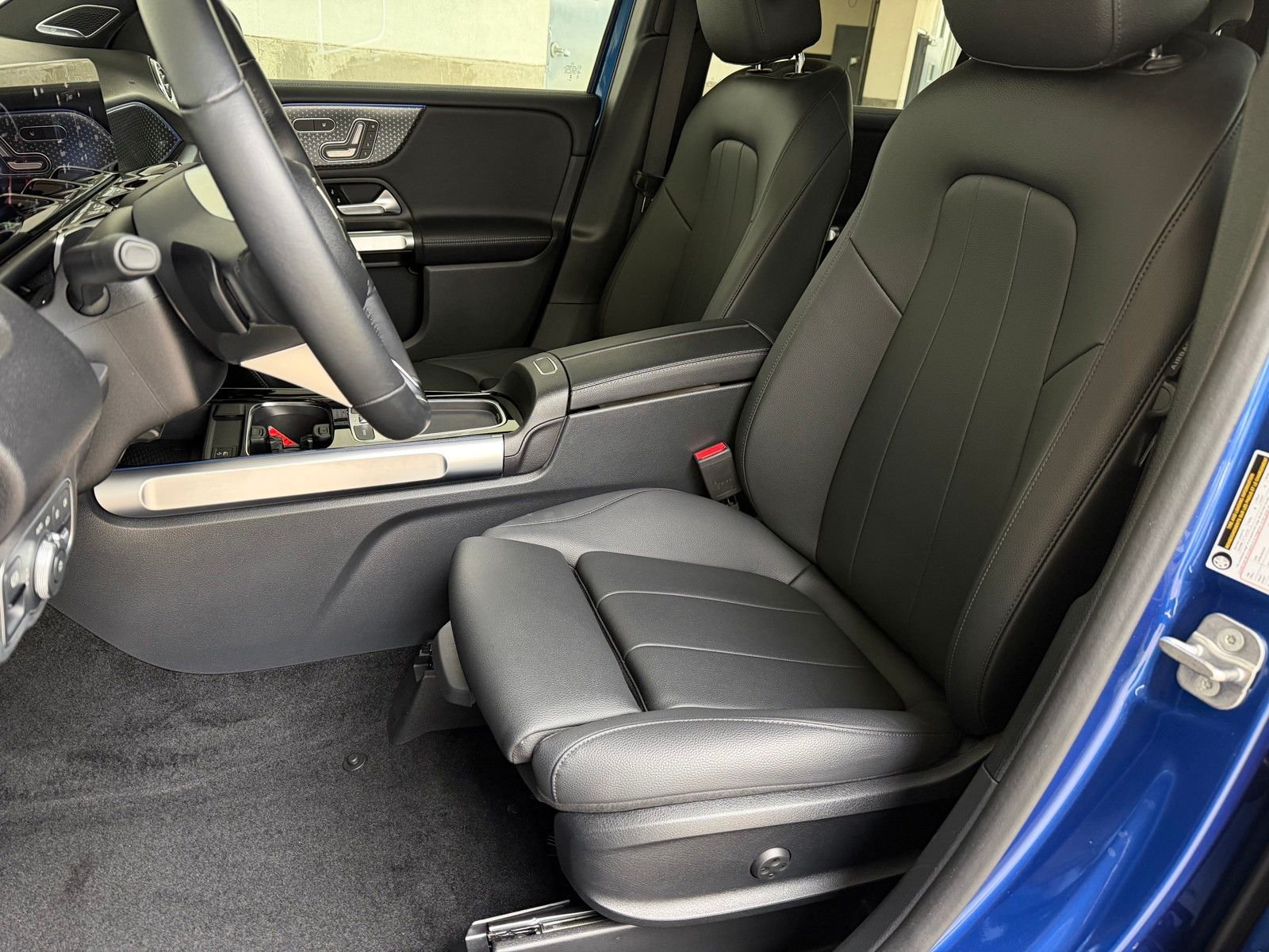 Certified Used 2024 Blue Mercedes-Benz GLB 250 image 9